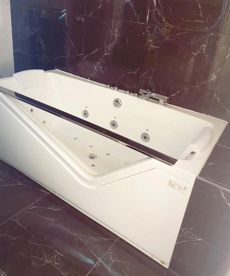 Le Foyer D'Or - Hypercentre & Confort Αζάν Εξωτερικό φωτογραφία